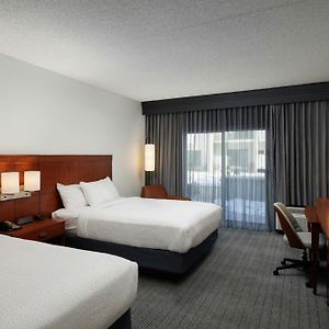 Queen Room Hearing Accesible